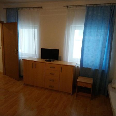 City Hostel Bratislava Bagian luar foto