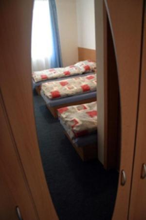 City Hostel Bratislava Bagian luar foto