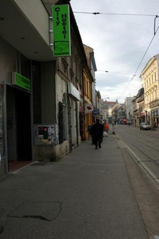 City Hostel Bratislava Bagian luar foto