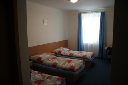 City Hostel Bratislava Bagian luar foto