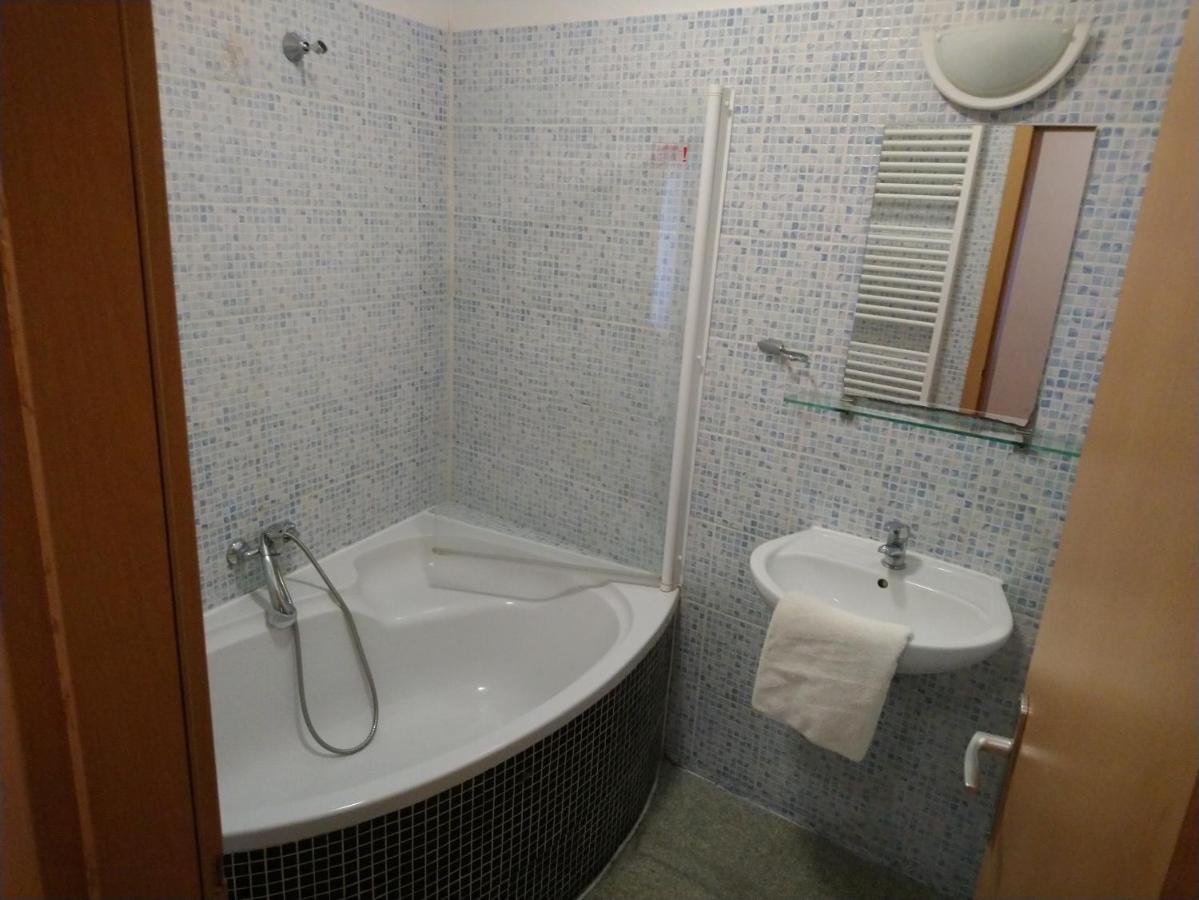 City Hostel Bratislava Bagian luar foto