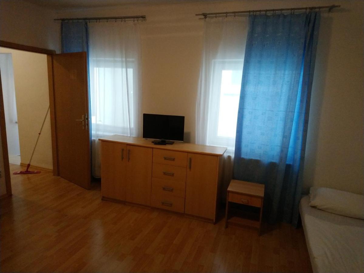 City Hostel Bratislava Bagian luar foto